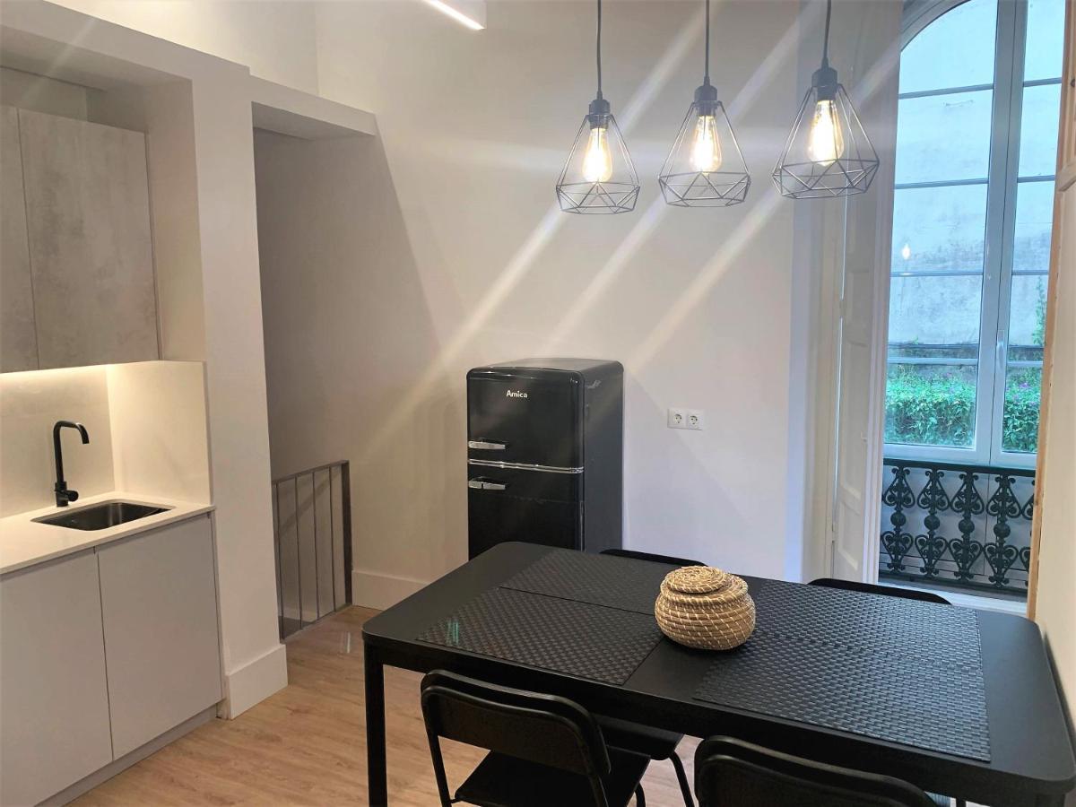 Apartamento Duplex Planta Baja Con Aparcamiento Gratuito En Palacio De Mijares Lejlighed Llanes Eksteriør billede